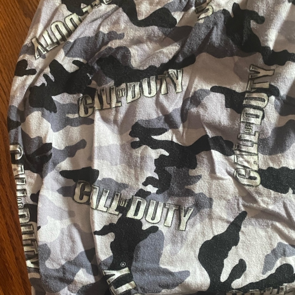 Men’s PJS - Picture 2 of 3